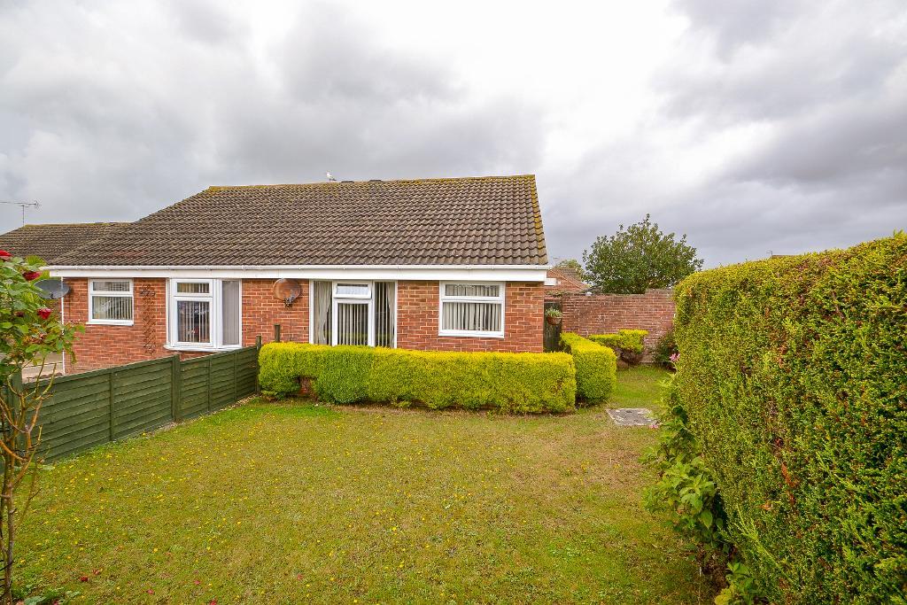 2 Bedroom SemiDetached Bungalow For Sale in Woodlands Road, North