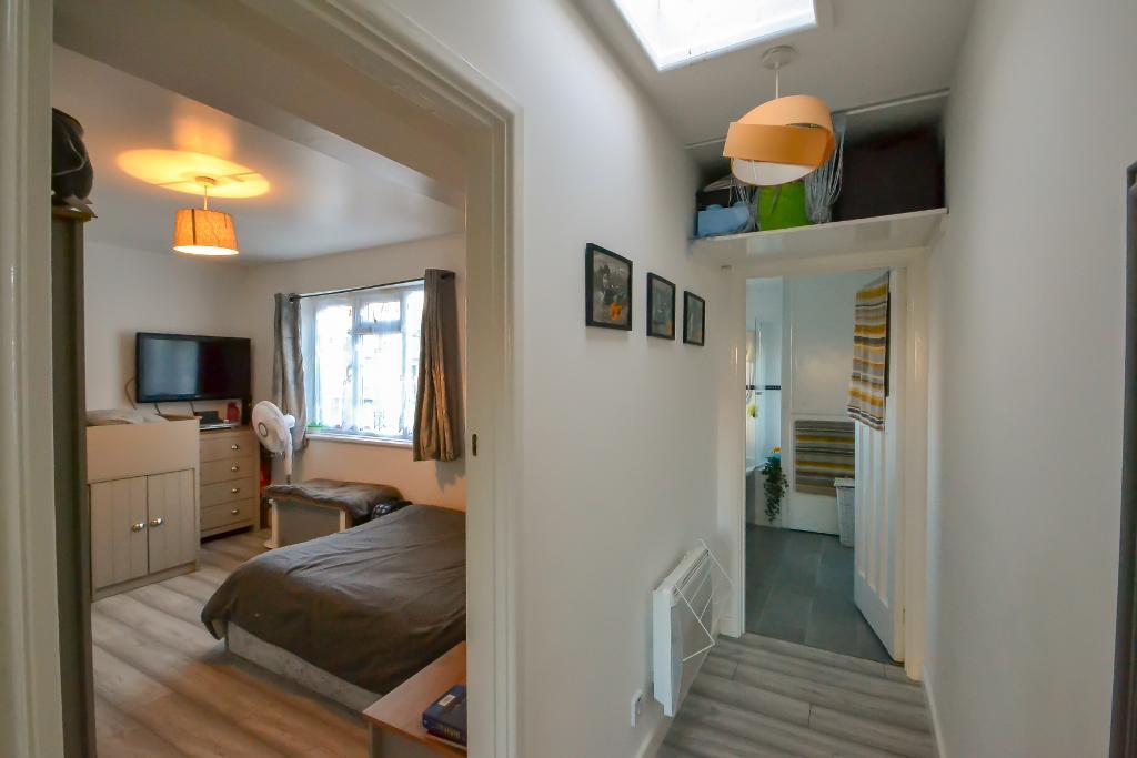 1 Bedroom Flat For Sale in Newtown Avenue, North Bersted, Bognor Regis, West Sussex, PO21 5HQ