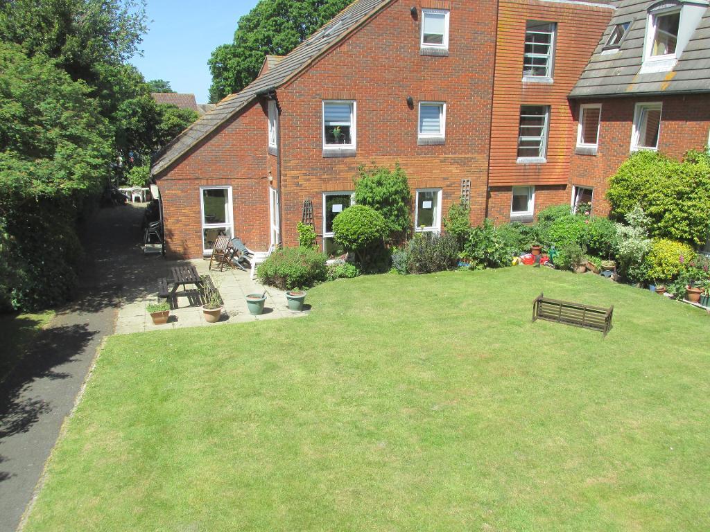 1 Bedroom Flat For Sale in Homecroft House, Sylvan Way, Bognor Regis
