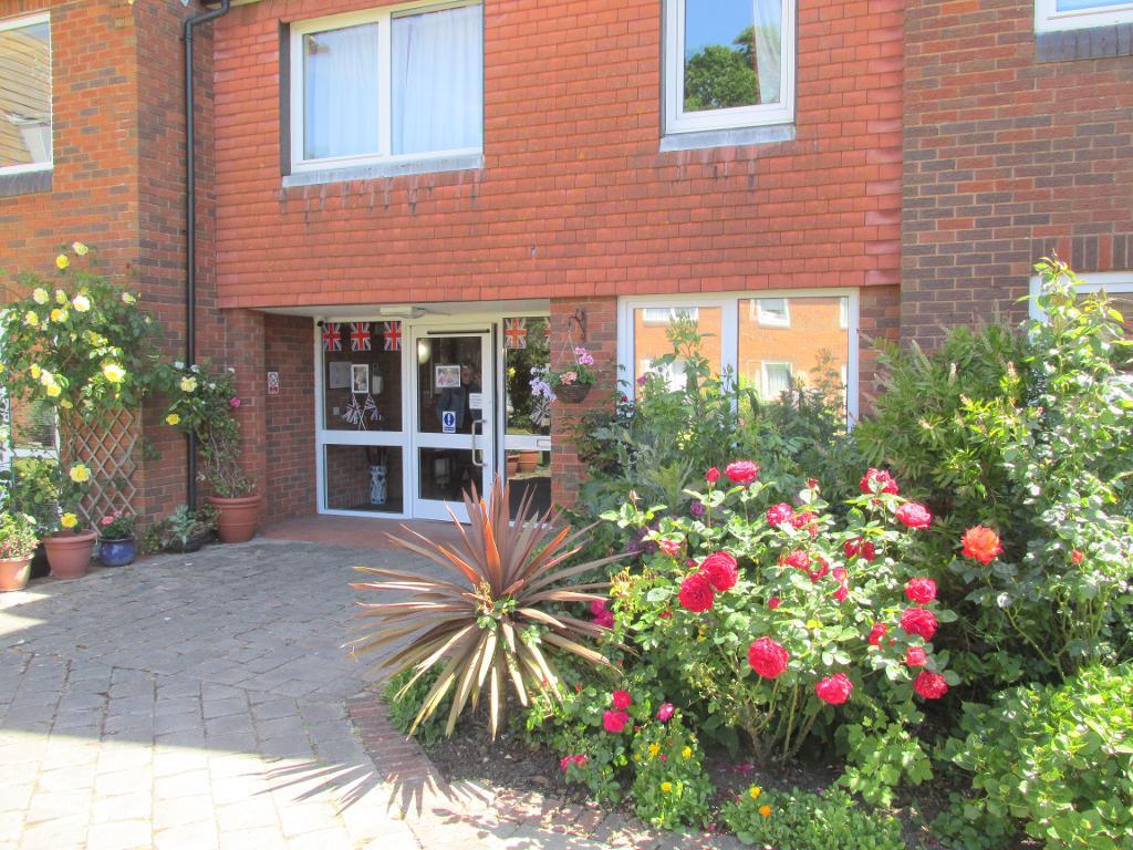 1 Bedroom Flat For Sale in Homecroft House, Sylvan Way, Bognor Regis