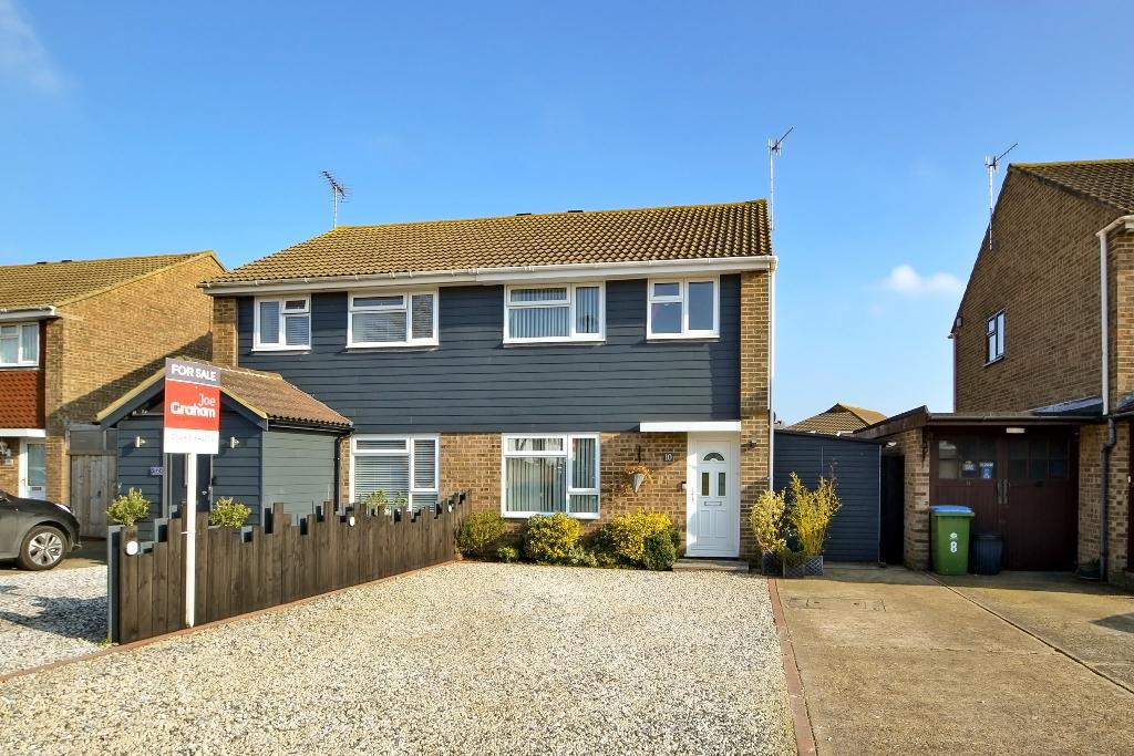 3 Bedroom SemiDetached House For Sale in Woodlands Road, North Bersted