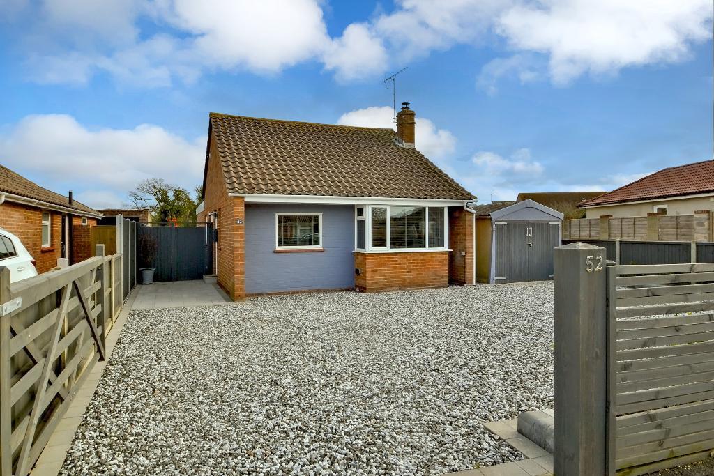 2 Bedroom Detached Bungalow For Sale in Mansfield Road, North Bersted