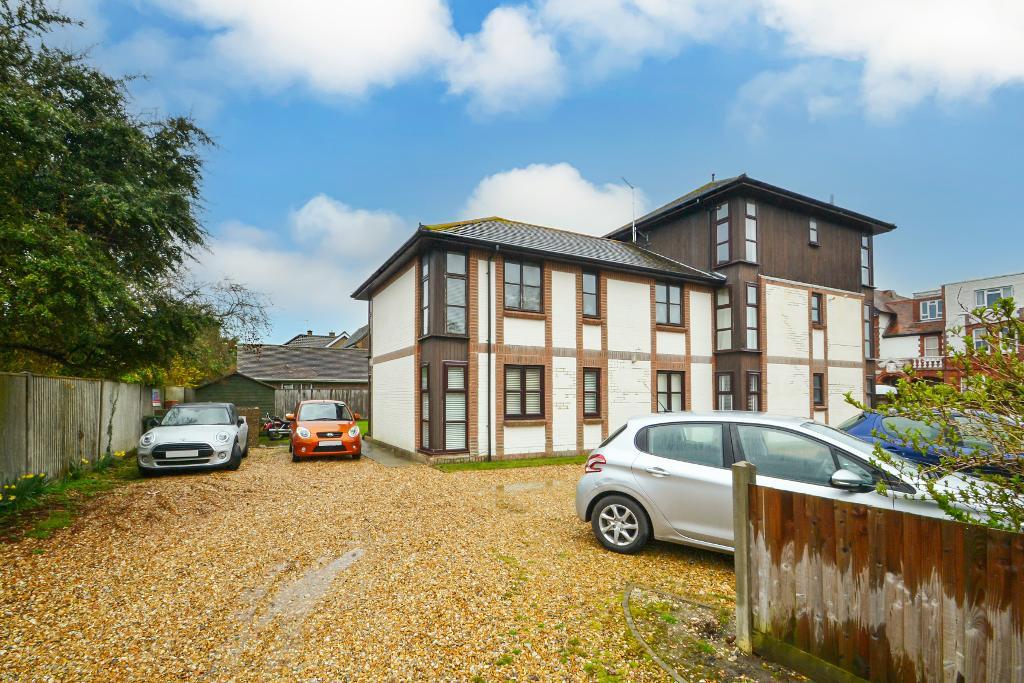 2 Bedroom Flat For Sale in Regent Mews, 21 Victoria Drive, Bognor Regis