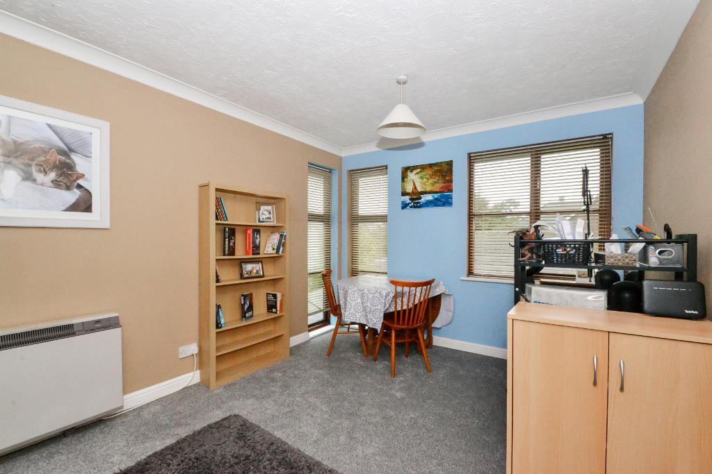 2 Bedroom Flat For Sale in Regent Mews, 21 Victoria Drive, Bognor Regis