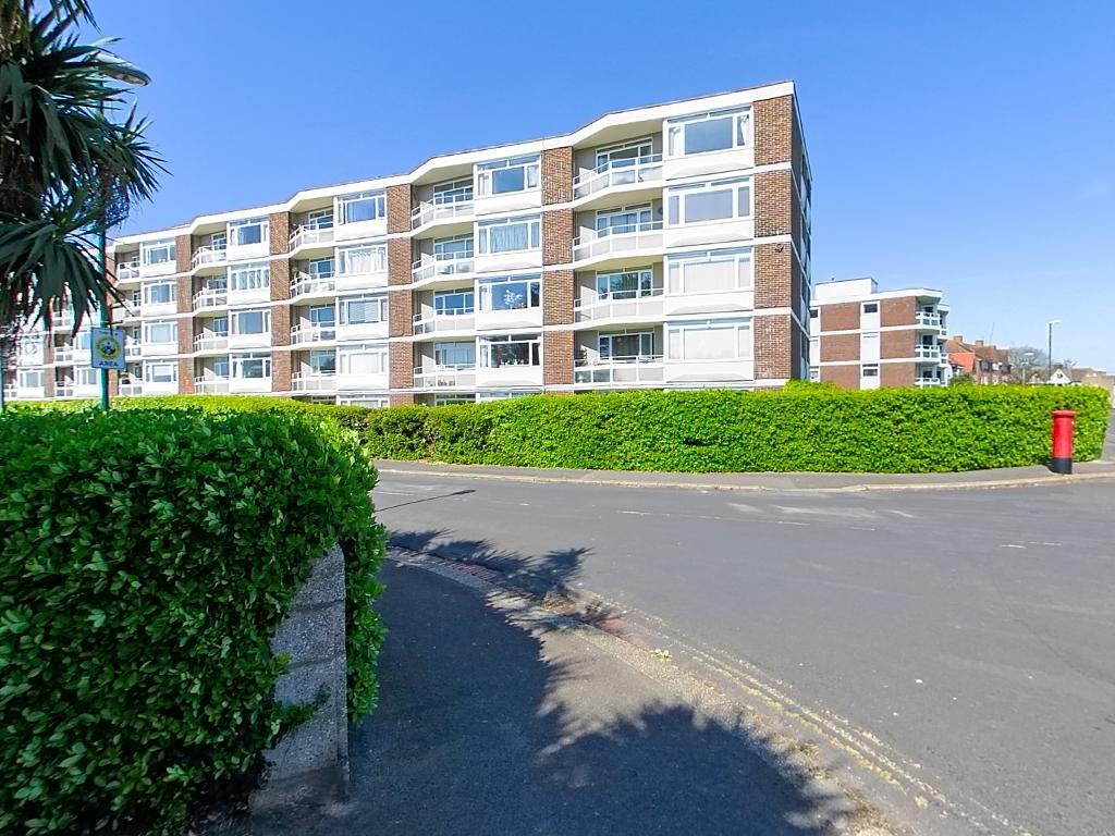 Marine Park, Nyewood Lane, Bognor Regis, West Sussex, PO21 2QN