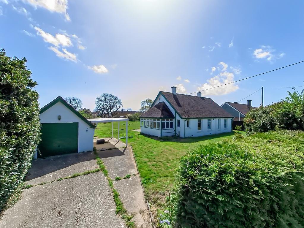 Pagham Road, Pagham, Bognor Regis, West Sussex, PO21 4NP